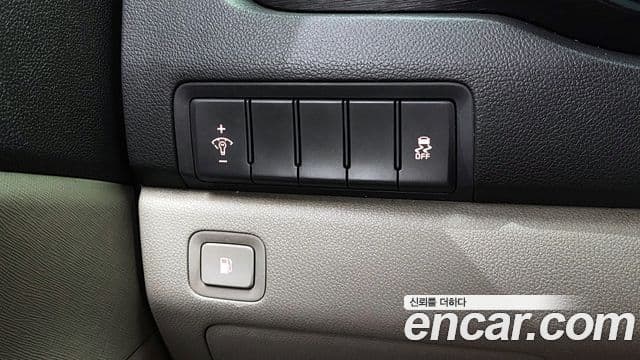 Kia All New Carnival Luxury, 2015 13