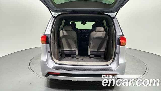 Kia All New Carnival Luxury, 2015 20