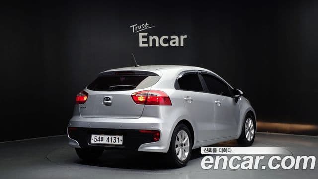 Kia The / новый New Pride Luxury, 2015 2