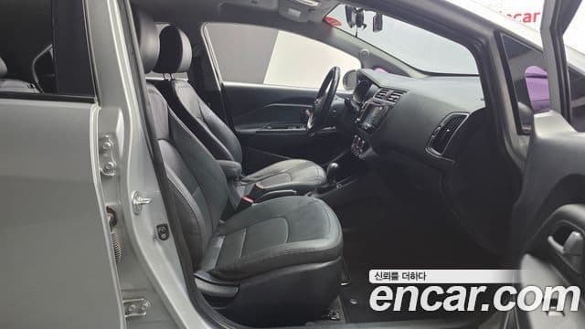 Kia The / новый New Pride Luxury, 2015 10