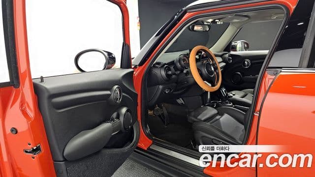 Mini Cooper 3세대, 2021 11