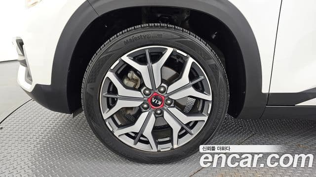 Kia Seltos Signature, 2022 все фото