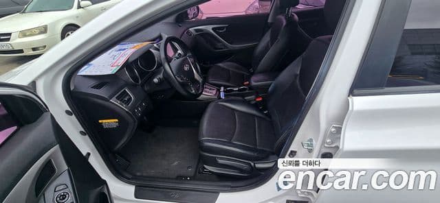 Hyundai Avante MD Modern, 2014 16