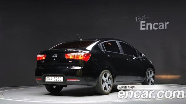 Kia All New Pride Prestige, 2012 2