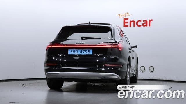 Audi e-Tron, 2020 4