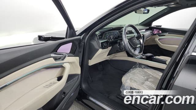 Audi e-Tron, 2020 10