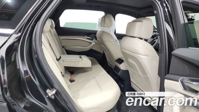 Audi e-Tron, 2020 12