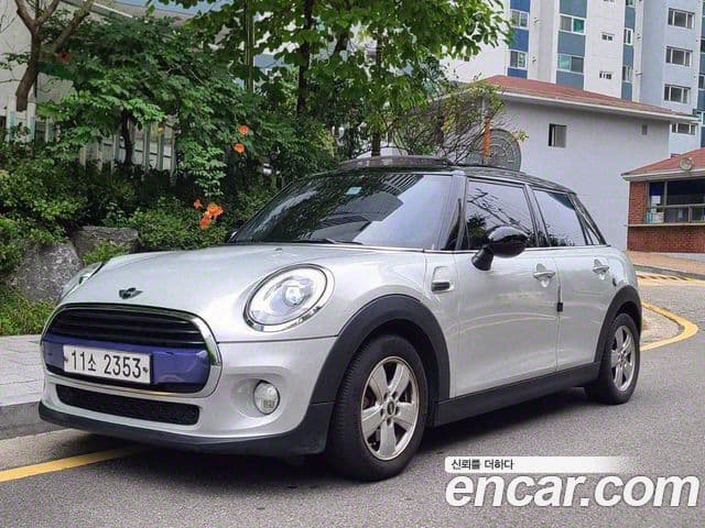 Mini Cooper D 3세대, 2015 1