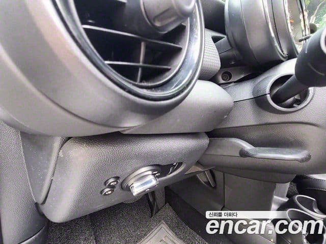 Mini Cooper D 3세대, 2015 14