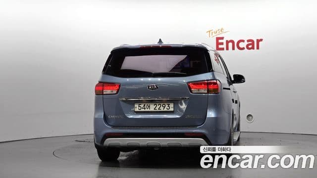 Kia All New Carnival Prestige, 2015 4