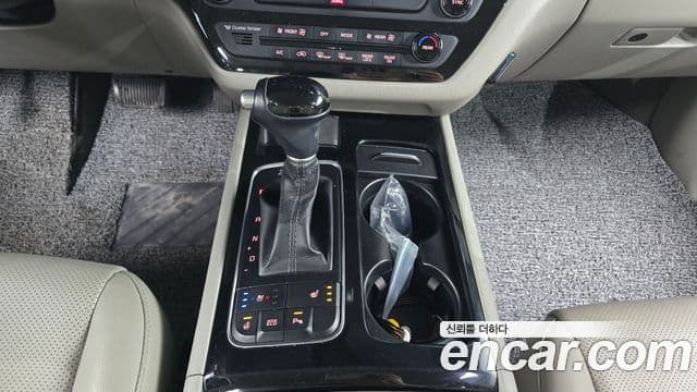 Kia All New Carnival Prestige, 2015 10