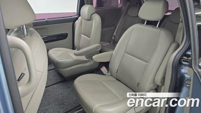 Kia All New Carnival Prestige, 2015 13
