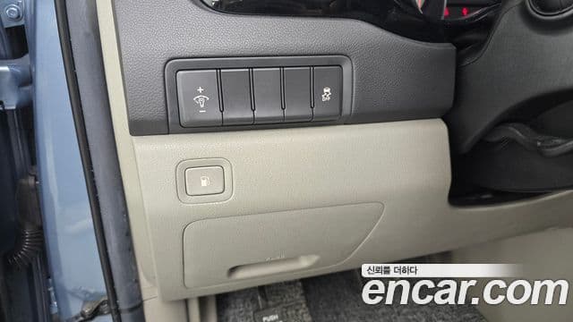 Kia All New Carnival Prestige, 2015 16