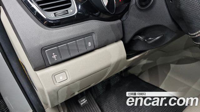 Kia All New Carnival Prestige, 2015 12
