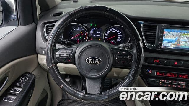 Kia All New Carnival Prestige, 2015 13