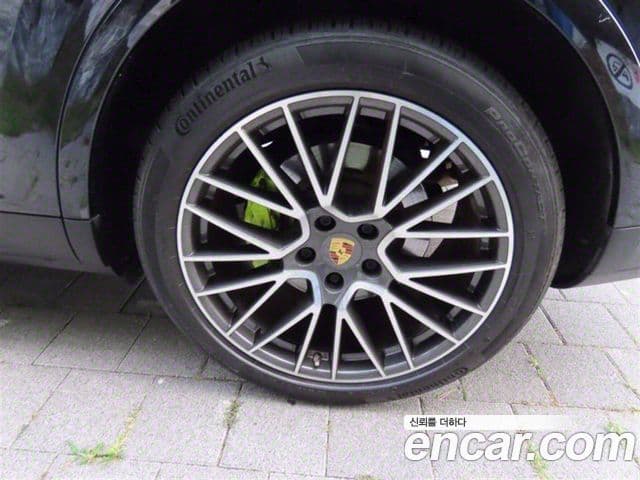 Porsche Cayenne (PO536) 3.0 E-гибрид, 2021 16