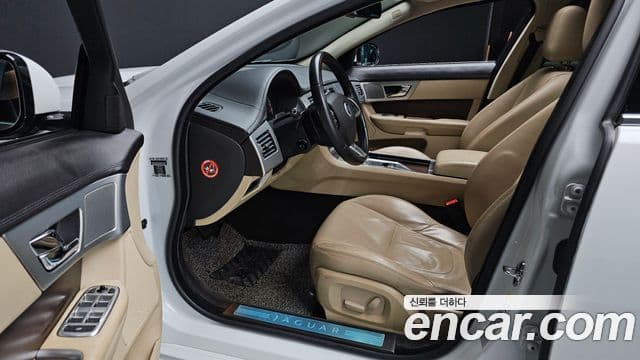 Jaguar New XF X250, 2013 11