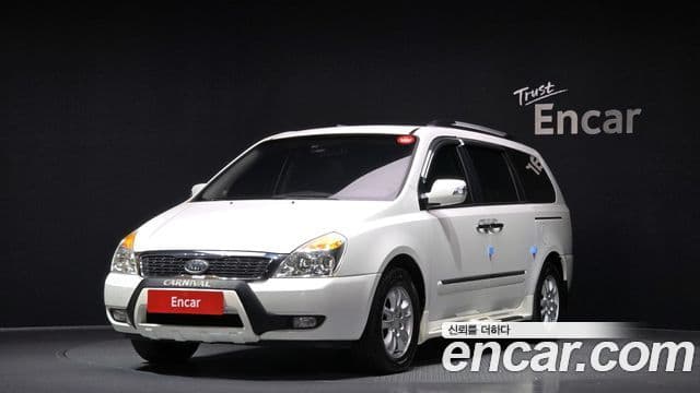 Kia Carnival R Premium, 2012 1