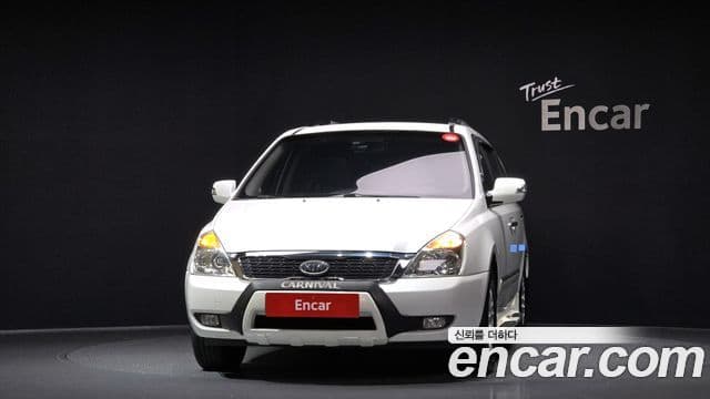 Kia Carnival R Premium, 2012 3
