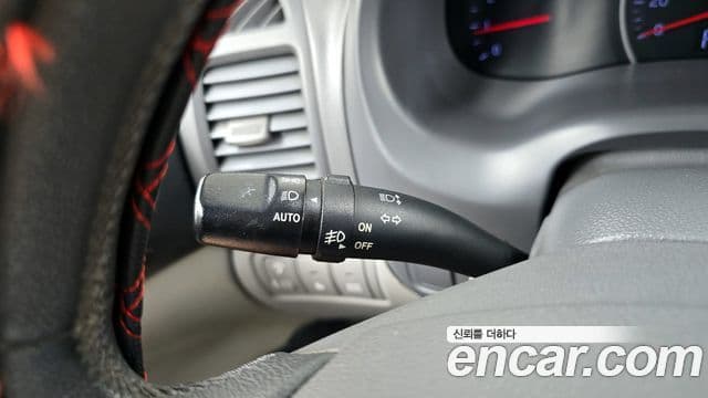 Kia Carnival R Premium, 2012 16