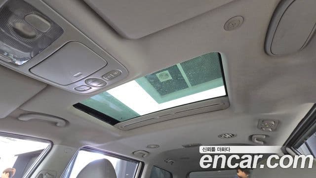 Kia Carnival R Premium, 2012 19