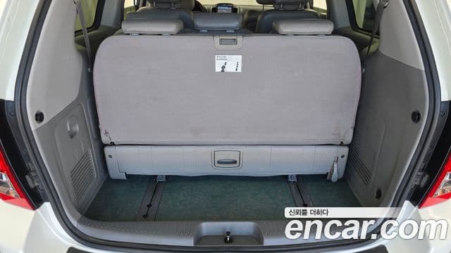 Kia Carnival R Premium, 2012 20