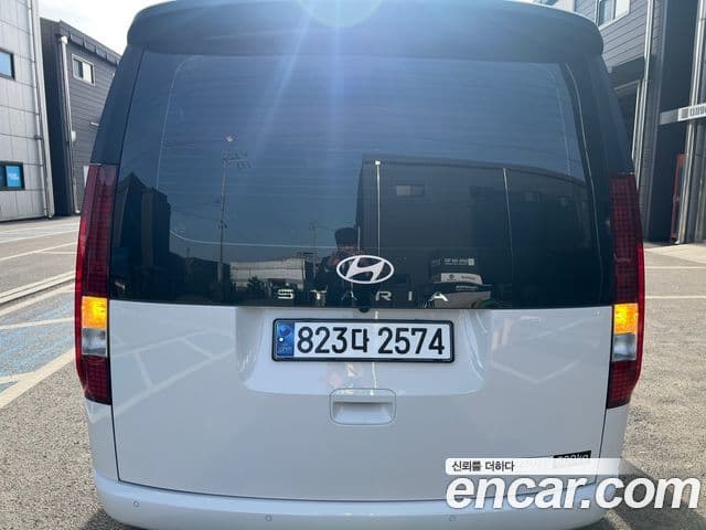 Hyundai Staria Modern, 2025 2