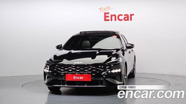 Kia K8 гибрид Signature, 2023 3