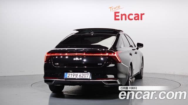 Kia K8 гибрид Signature, 2023 4