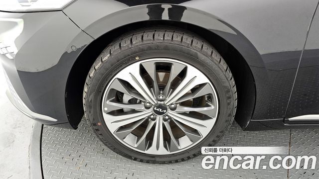 Kia K8 гибрид Signature, 2023 все фото