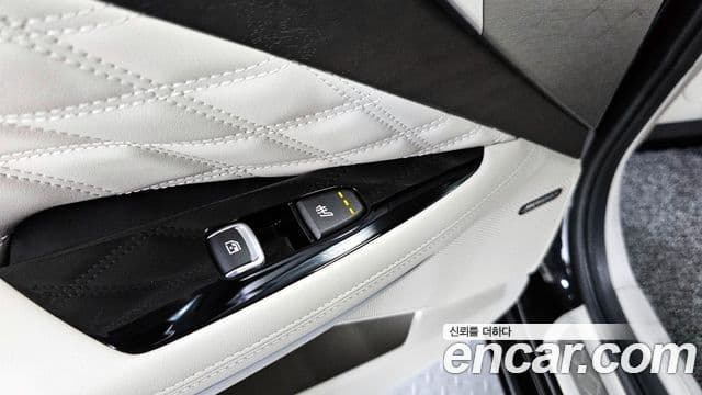 Kia K8 гибрид Signature, 2023 19