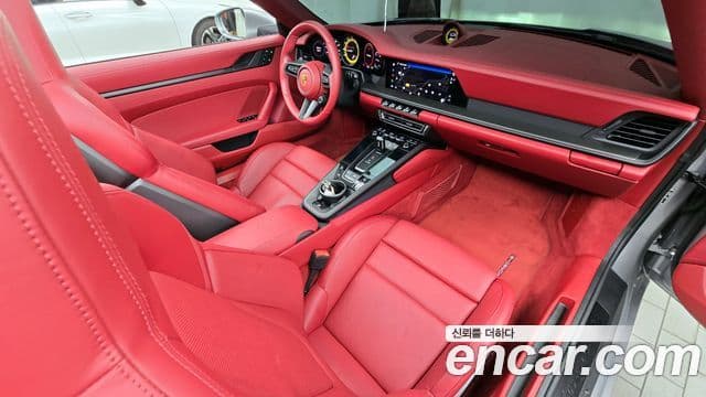 Porsche 911 (992) Carrera 4 GTS кабриолет, 2022 7