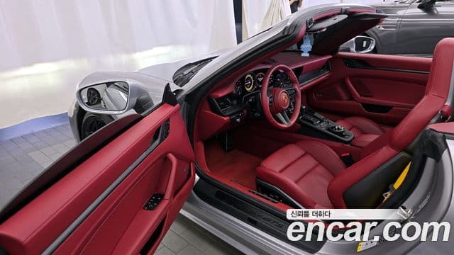 Porsche 911 (992) Carrera 4 GTS кабриолет, 2022 10
