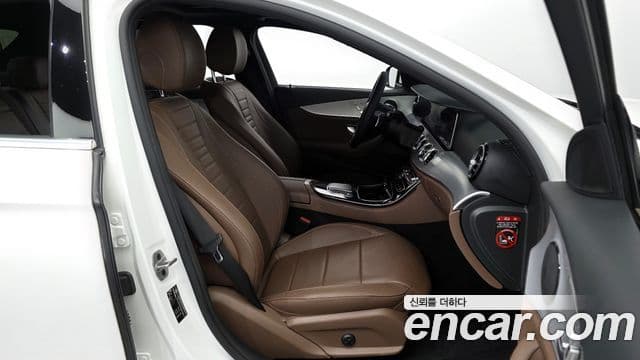 Mercedes-Benz E-класс W213 Avantgarde, 2021 11