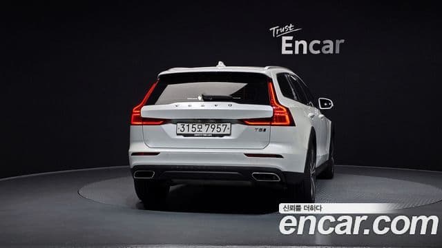 Volvo V60 Cross Country 2세대 T5 Pro AWD, 2020 4