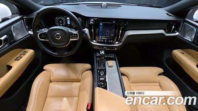 Volvo V60 Cross Country 2세대 T5 Pro AWD, 2020 7