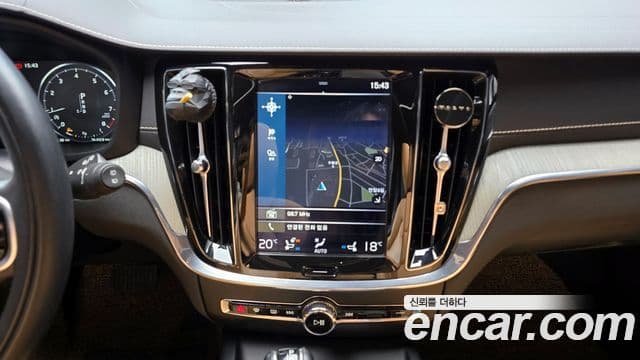 Volvo V60 Cross Country 2세대 T5 Pro AWD, 2020 14