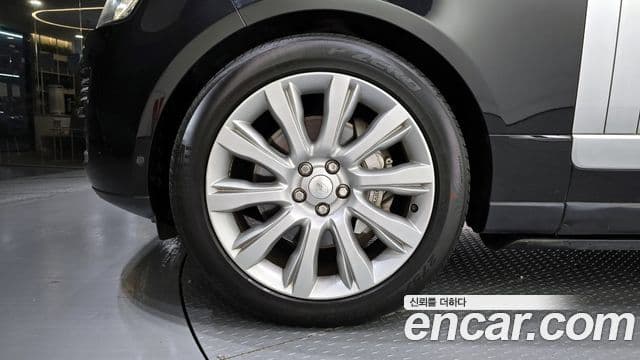 Land Rover Range Rover 4세대 4.4 SDV8 Vogue SE дизель, 2014 все фото