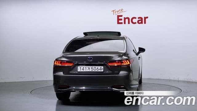 Lexus LS500h 5세대 3.5 Luxury AWD, 2018 4