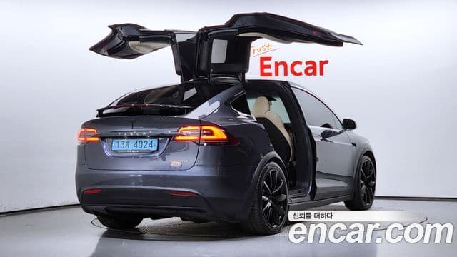 Tesla модель X Long Range, 2020 2
