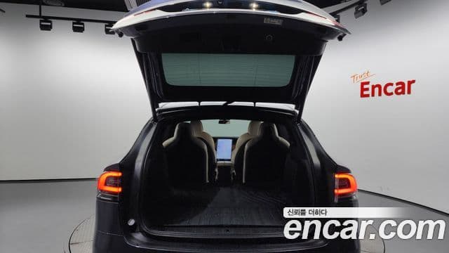 Tesla модель X Long Range, 2020 20