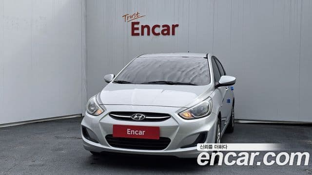 Hyundai Accent(новый кузов / новое поколение) 1.4 VVT Smart, 2015 3