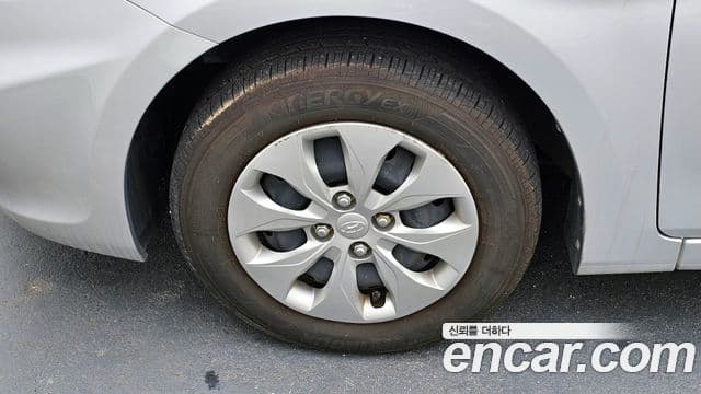 Hyundai Accent(новый кузов / новое поколение) 1.4 VVT Smart, 2015 все фото