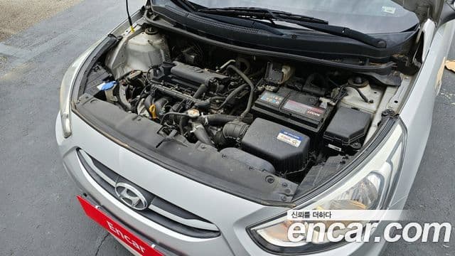 Hyundai Accent(новый кузов / новое поколение) 1.4 VVT Smart, 2015 6