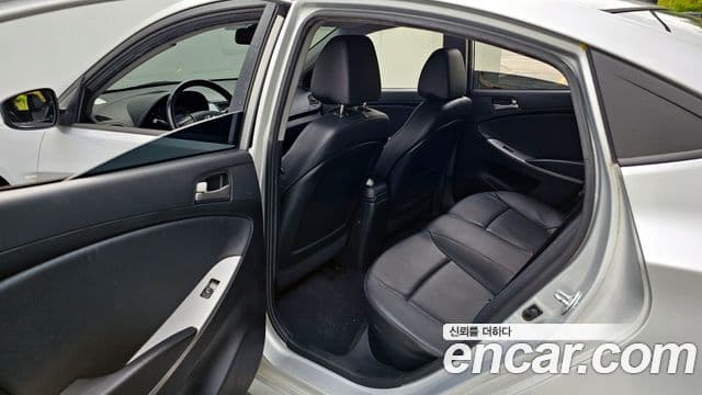 Hyundai Accent(новый кузов / новое поколение) 1.4 VVT Smart, 2015 12