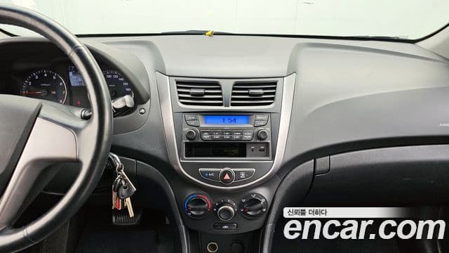 Hyundai Accent(новый кузов / новое поколение) 1.4 VVT Smart, 2015 14