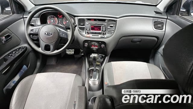 Kia Pride(новый кузов / новое поколение) 4DR 1.6 CVVT SLX, 2011 7