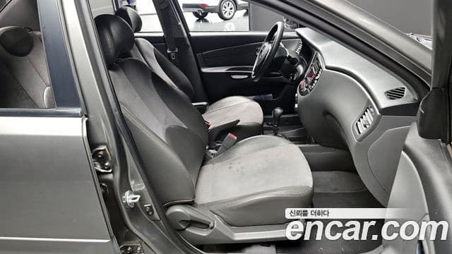 Kia Pride(новый кузов / новое поколение) 4DR 1.6 CVVT SLX, 2011 10