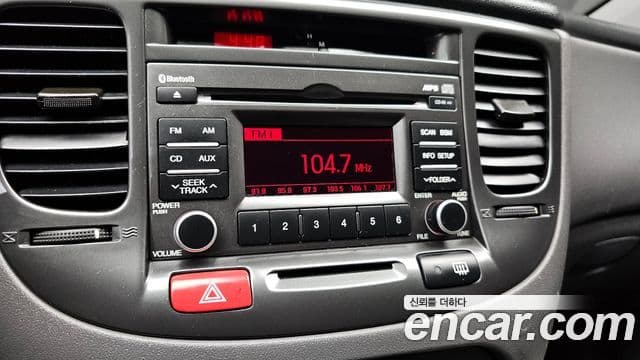 Kia Pride(новый кузов / новое поколение) 4DR 1.6 CVVT SLX, 2011 15