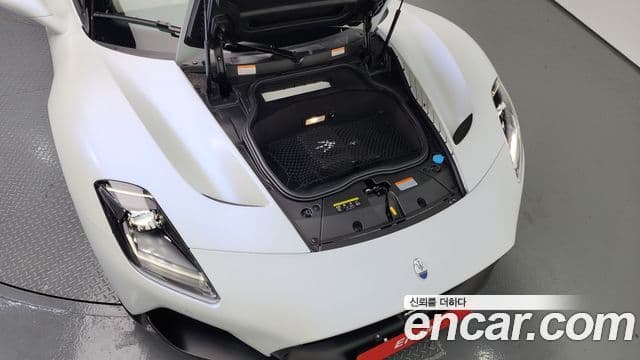 Maserati MC20 3.0 V6 Cello, 2023 6